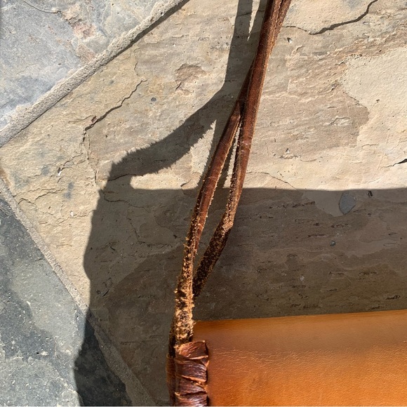 Speciality artisan handcrafted leather dragonfly indie festival shoulder bag - Picture 13 of 15